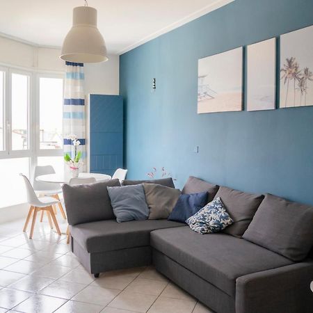 Ad Un Passo Dal Molo Con 2 Biciclette Incluse Apartment Viareggio Bagian luar foto