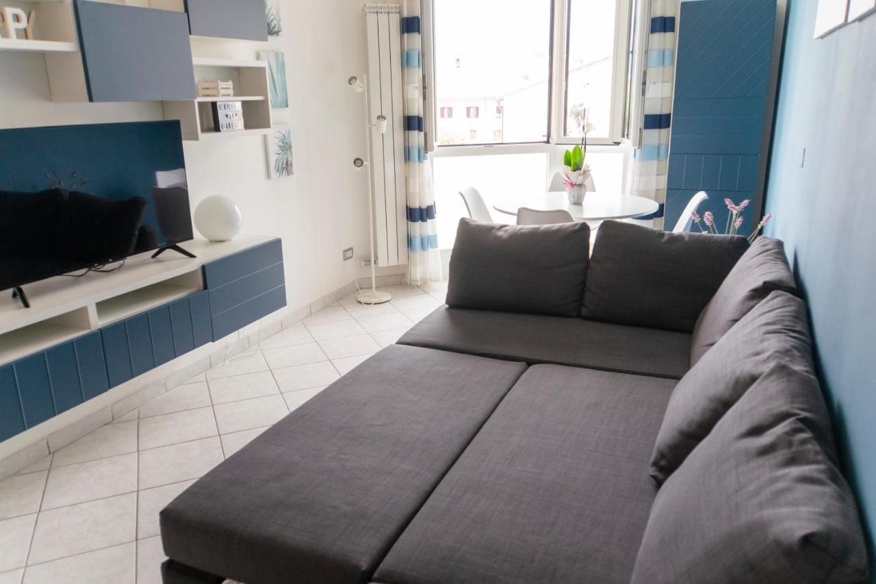 Ad Un Passo Dal Molo Con 2 Biciclette Incluse Apartment Viareggio Bagian luar foto