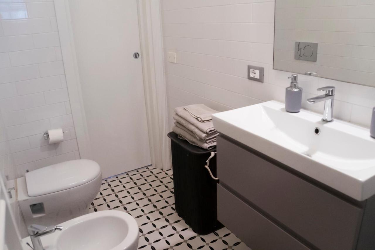 Ad Un Passo Dal Molo Con 2 Biciclette Incluse Apartment Viareggio Bagian luar foto